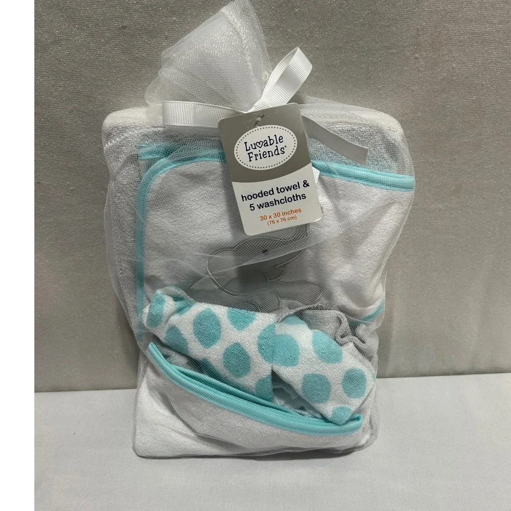 Luvable Friends‎ Baby Gift Set Hooded Towel 5 Washcloths Elephant Aqua White